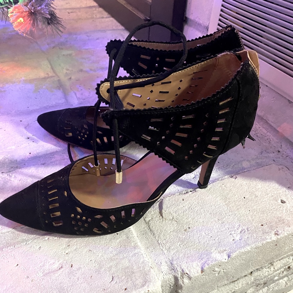 Metaphor Heels